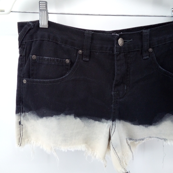 Free People Bleached Black White Shorts Raw Hem 100% Cotton W 26 Boho Cut Off - Picture 5 of 12